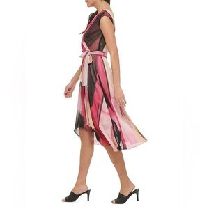 DKNY

Floral Faux-Wrap Dress